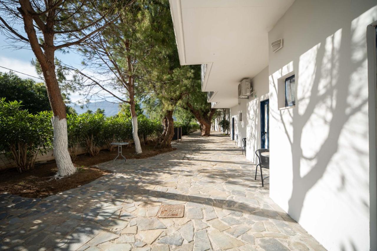 Maria'S Studios Frangocastelo Exterior photo